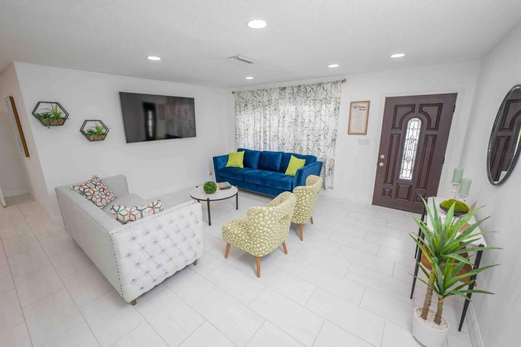 Beautiful House, Walking Distance To Stadium * Tampa