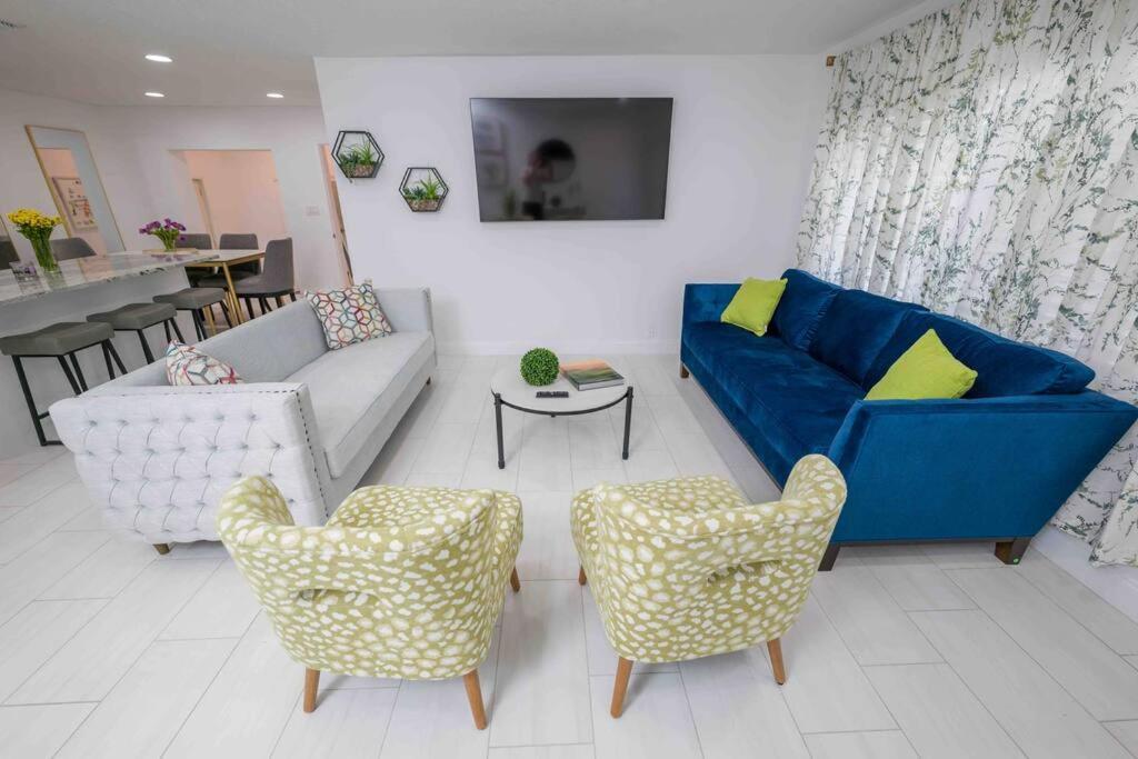 Beautiful House, Walking Distance To Stadium Holiday home *