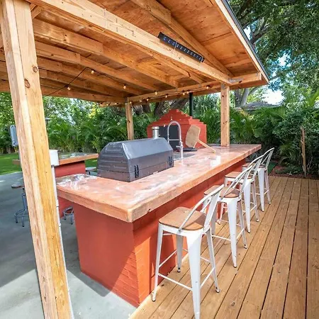Beautiful House, Walking Distance To Stadium Tampa Exterior photo