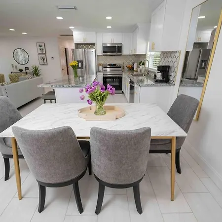 Beautiful House, Walking Distance To Stadium Tampa Exterior photo